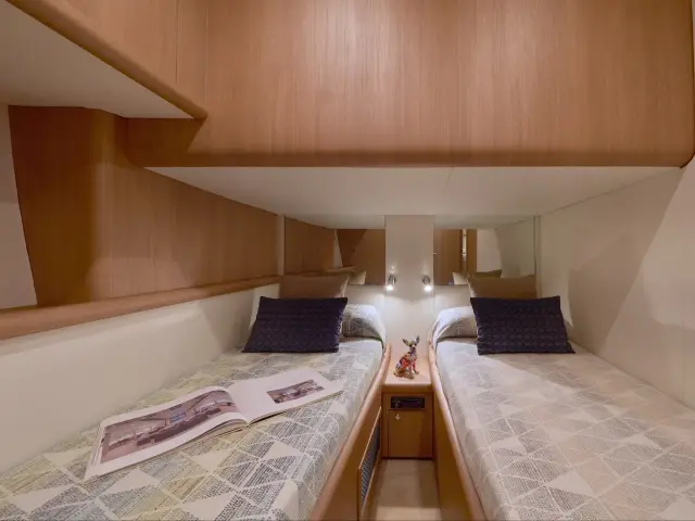 NUMBER 9 | Sunseeker Predator 72 — 11 / 12
