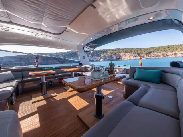 SHADY | Baia Panther 80 — 9 / 15
