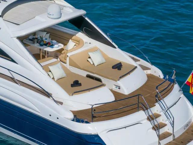 CRETA | Princess V65 — 4 / 15