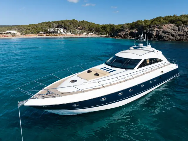 CRETA | Princess V65 — 1 / 15