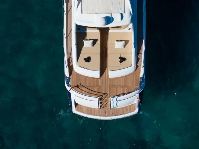 CRETA | Princess V65 — 5 / 15