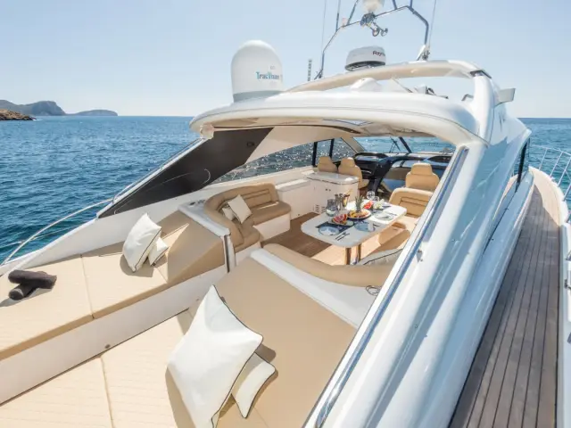 CRETA | Princess V65 — 9 / 15