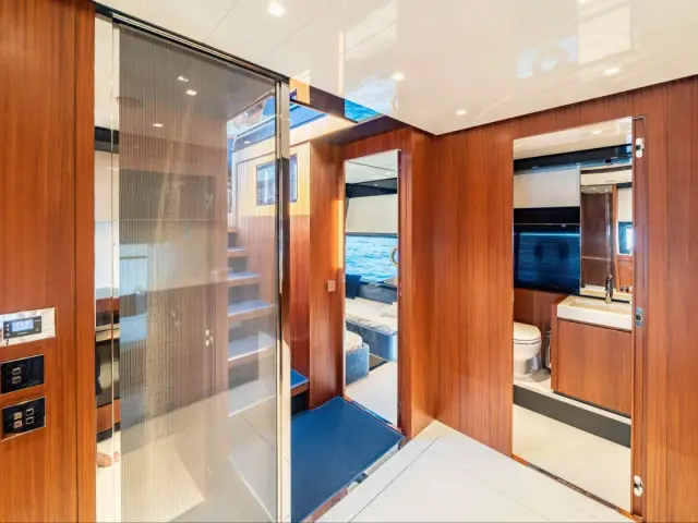 BLUE SHARK | Riva 66 Ribelle — 13 / 16