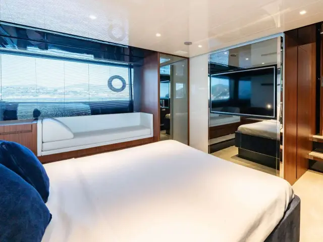 BLUE SHARK | Riva 66 Ribelle — 14 / 16