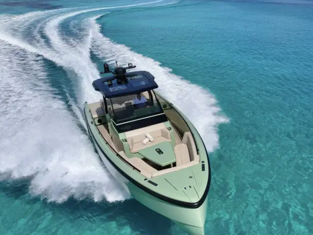 IN SYNC | Vanquish VQ40 — 4 / 5