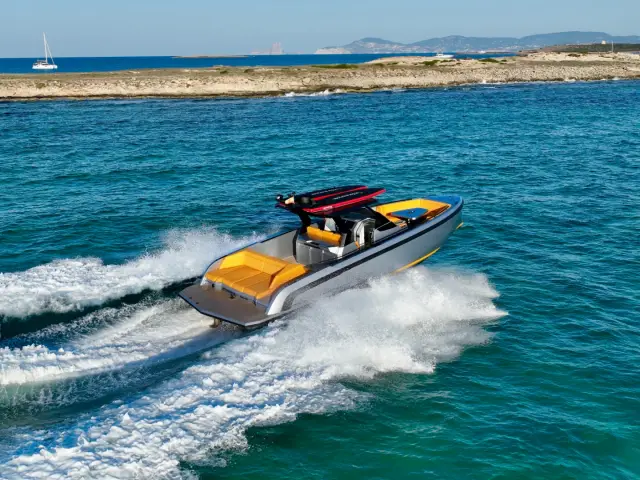 NO TOMORROW | Vanquish VQ40 — 13 / 16