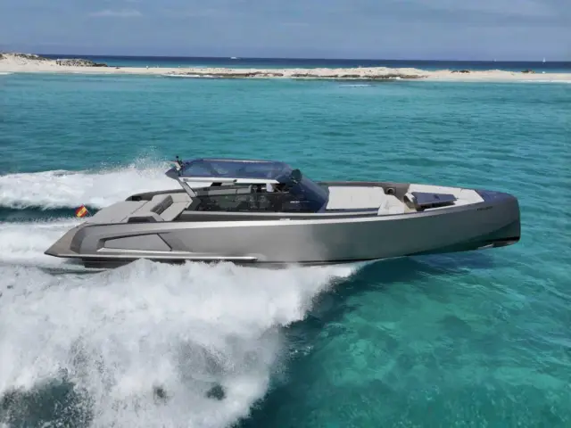 CASA ATLANTIS | Vanquish VQ52 — 1 / 10