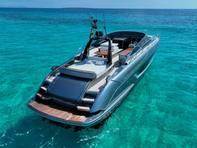 NEXT LEVEL | Riva Rivale 56 — 3 / 8