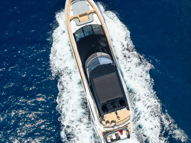 HALEY JANE | Sunseeker 88 — 51 / 64