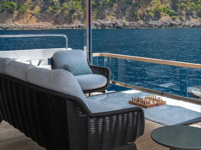 HALEY JANE | Sunseeker 88 — 40 / 64