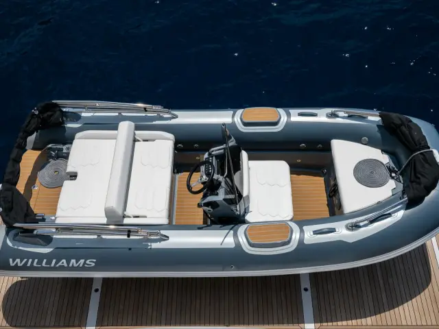 HALEY JANE | Sunseeker 88 — 9 / 64