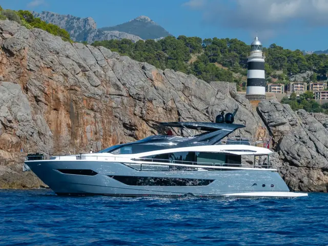 HALEY JANE | Sunseeker 88 — 3 / 64