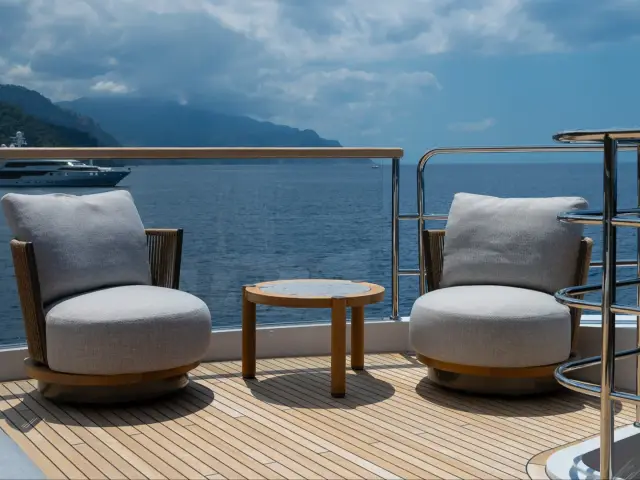 HALEY JANE | Sunseeker 88 — 46 / 64