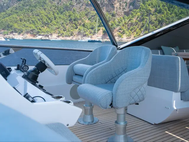 HALEY JANE | Sunseeker 88 — 48 / 64