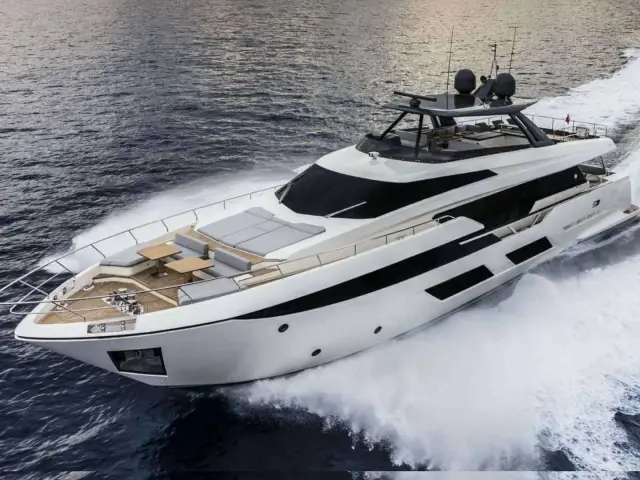 OGUM | Ferretti 920 — 6 / 14