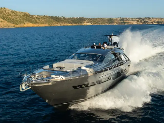 EL MACANN | Pershing 9X — 74 / 84