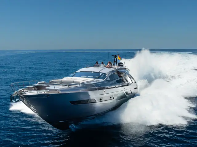 EL MACANN | Pershing 9X — 28 / 84