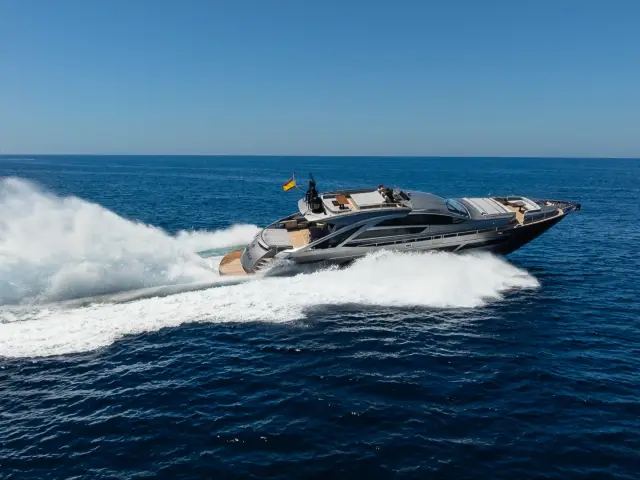 EL MACANN | Pershing 9X — 26 / 84