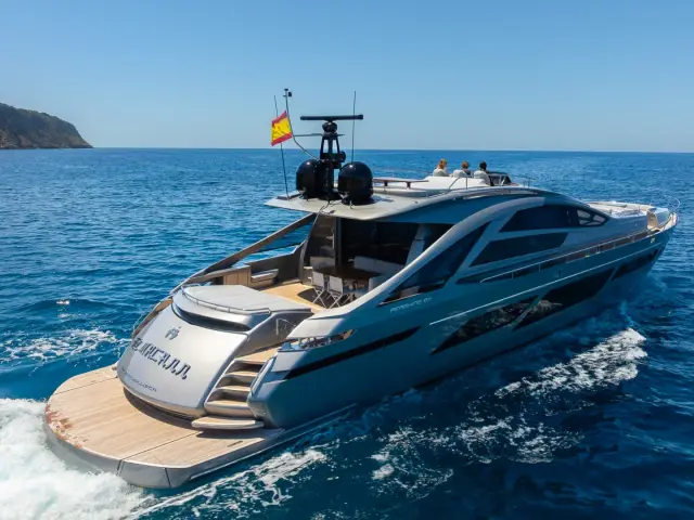 EL MACANN | Pershing 9X — 24 / 84