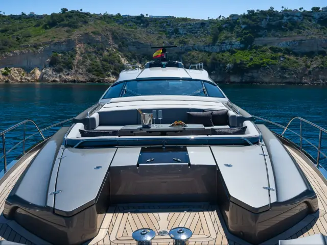 EL MACANN | Pershing 9X — 58 / 84