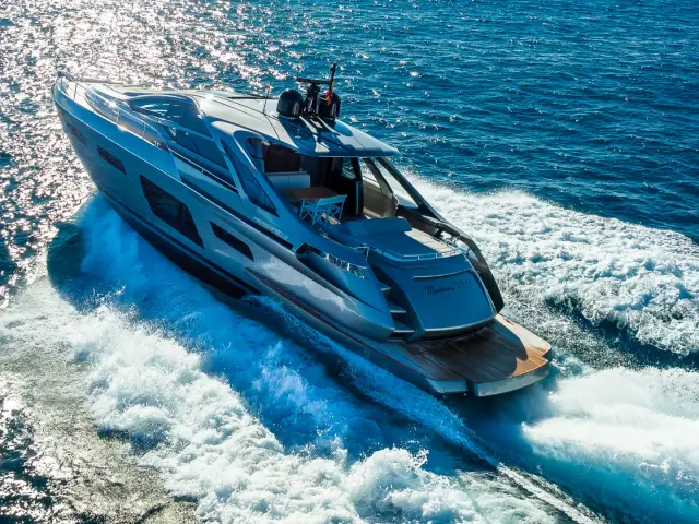MARLEENA | Pershing 7X — 14 / 80