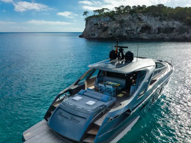MARLEENA | Pershing 7X — 30 / 80