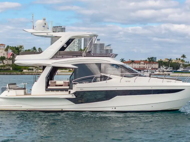 INFINITY | Galeon 500 Fly — 4 / 29
