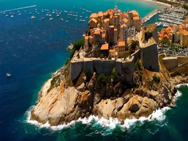 9 Day Charter from Corsica to Saint-Tropez