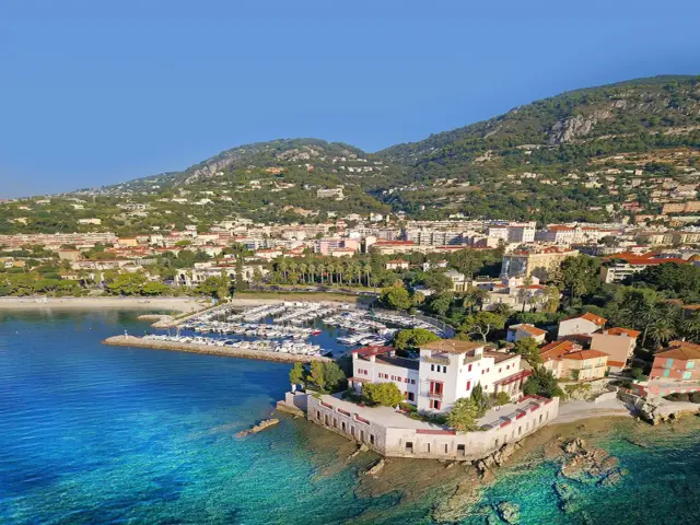 4 Day Charter to Discover the Glamorous Ports of the French Riviera